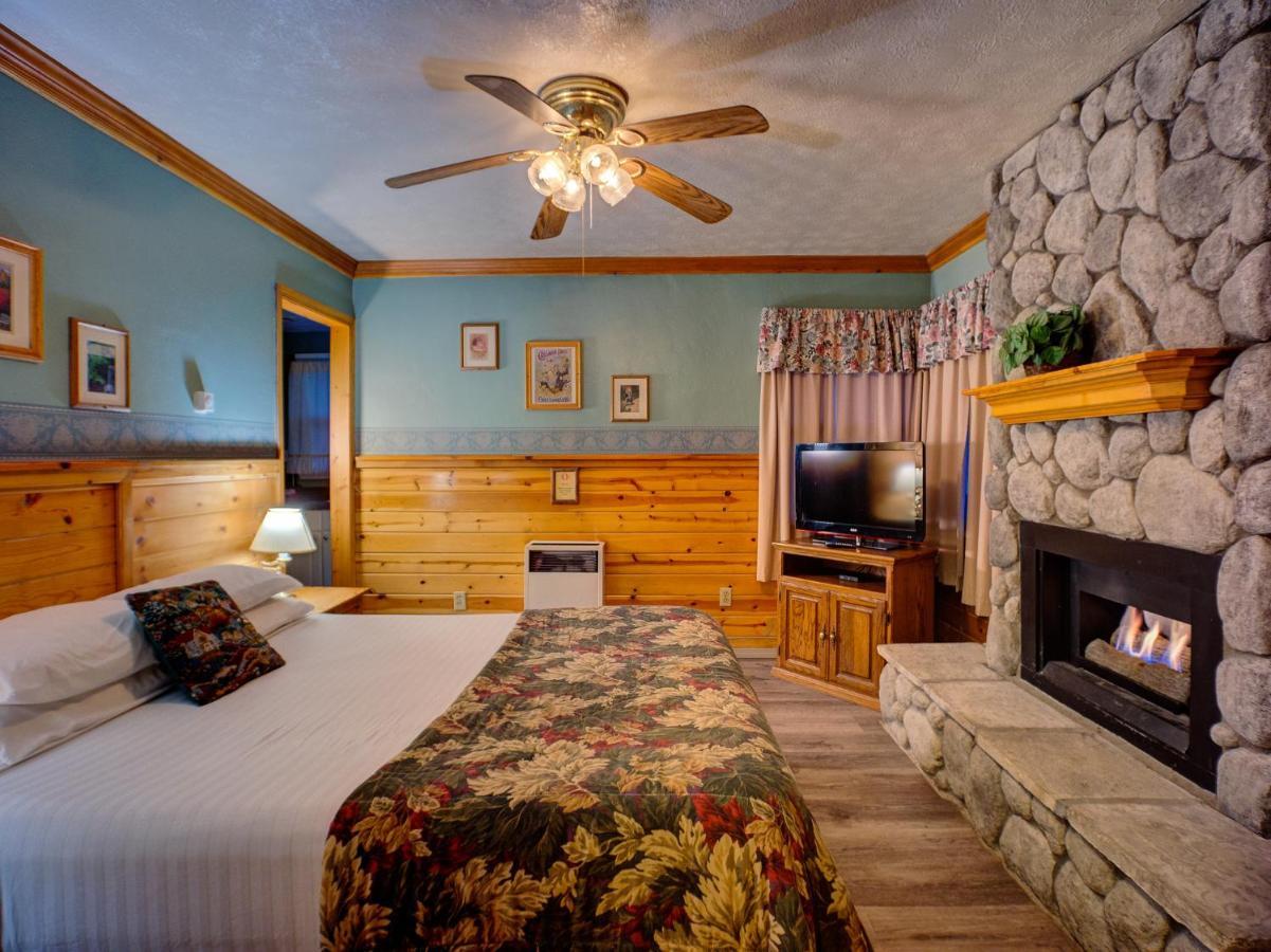 Queen Room with Fireplace without Jacuzzi